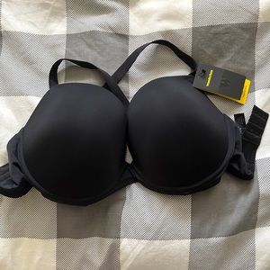 Black Wonderbra push-up t-shirt bra